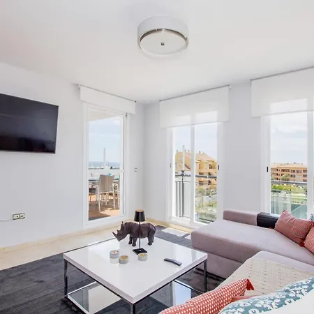 Perfect Beachside Penthouse *